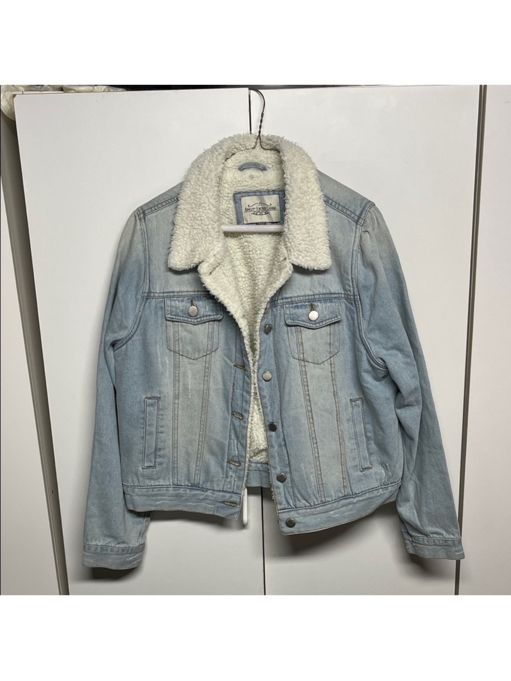 Ashley by 26 Vintage Charm Sherpa Denim Jacket Light Wash XL - Picture 3 of 8